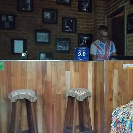 小木屋城市卡麦尔旅馆 São Tomé das Letras 外观 照片