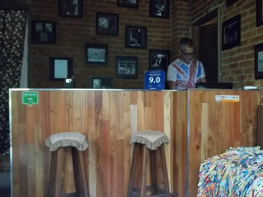 小木屋城市卡麦尔旅馆 São Tomé das Letras 外观 照片
