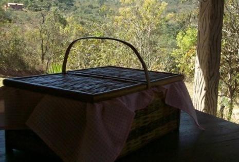 小木屋城市卡麦尔旅馆 São Tomé das Letras 外观 照片